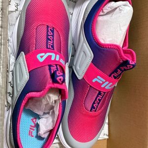 Fila Big Kids' Gray/Pink/Blue Athletic Shoes, Size 7